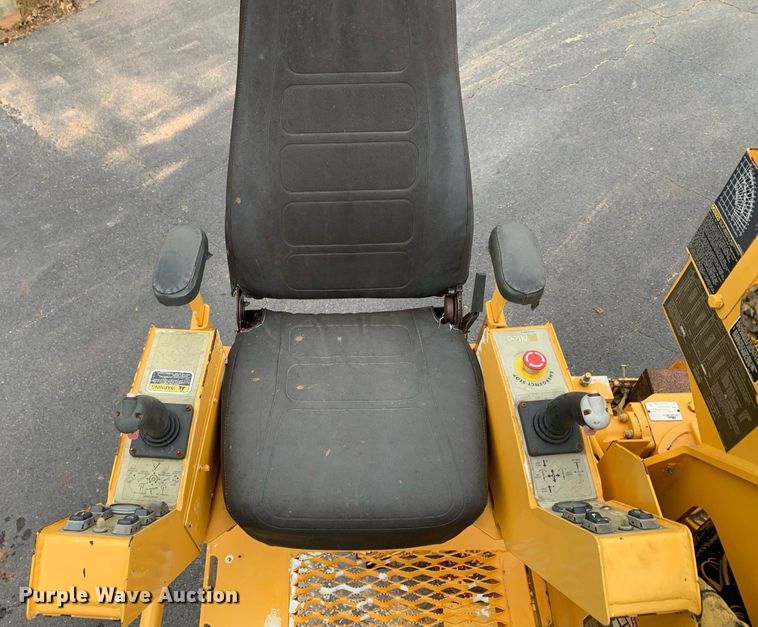 image for item DM1841 2009 Ford F750 digger derrick truck