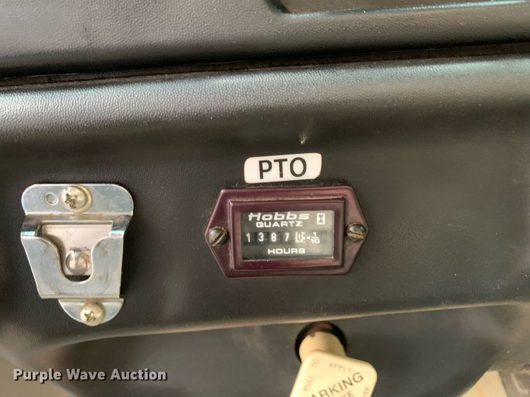 image for item DM1841 2009 Ford F750 digger derrick truck