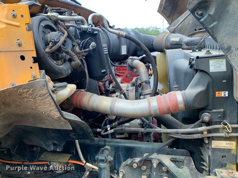 image for item DM1841 2009 Ford F750 digger derrick truck