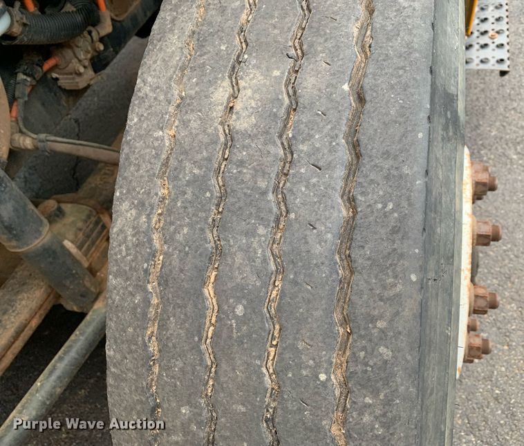 image for item DM1841 2009 Ford F750 digger derrick truck