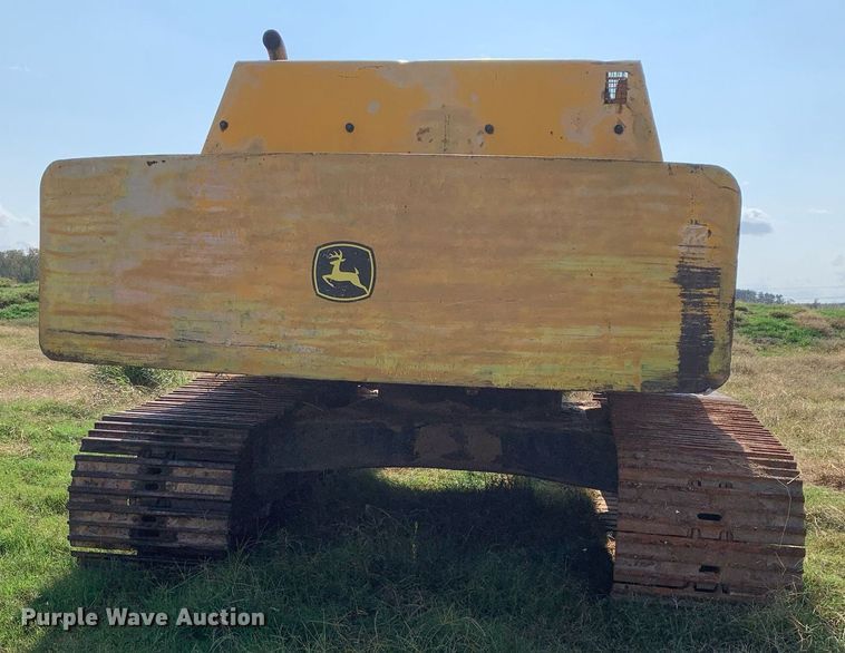 image for item DM1846 1992 John Deere  892D-LC excavator