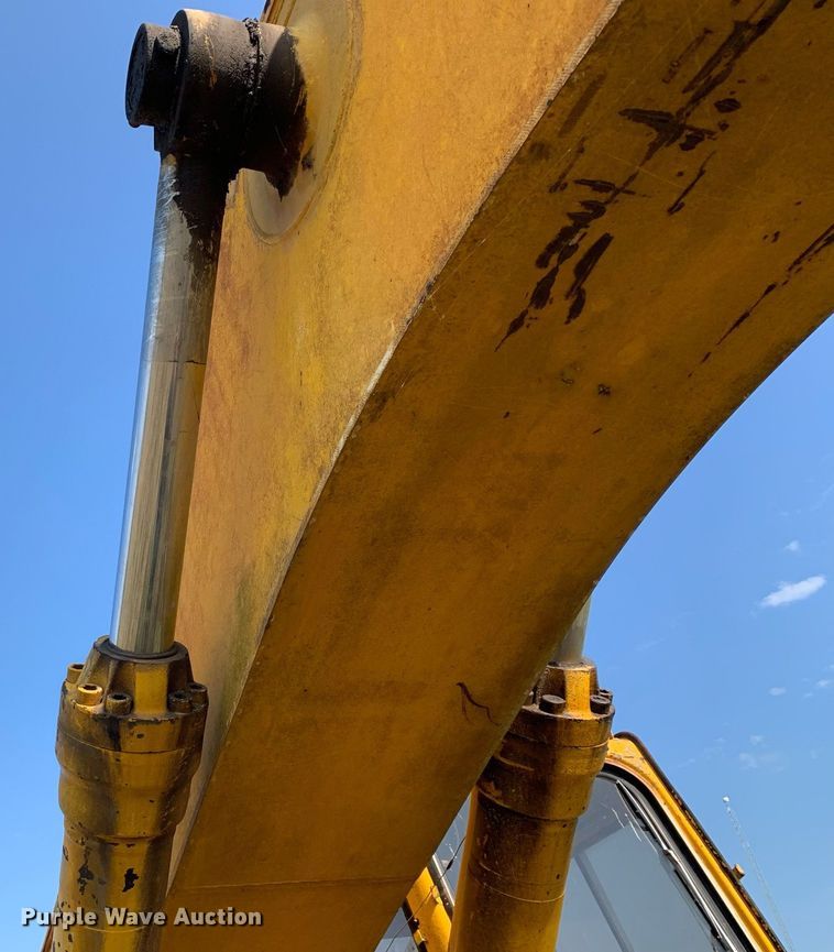 image for item DM1846 1992 John Deere  892D-LC excavator