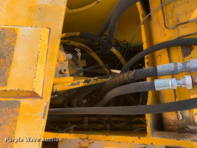 image for item DM1846 1992 John Deere  892D-LC excavator