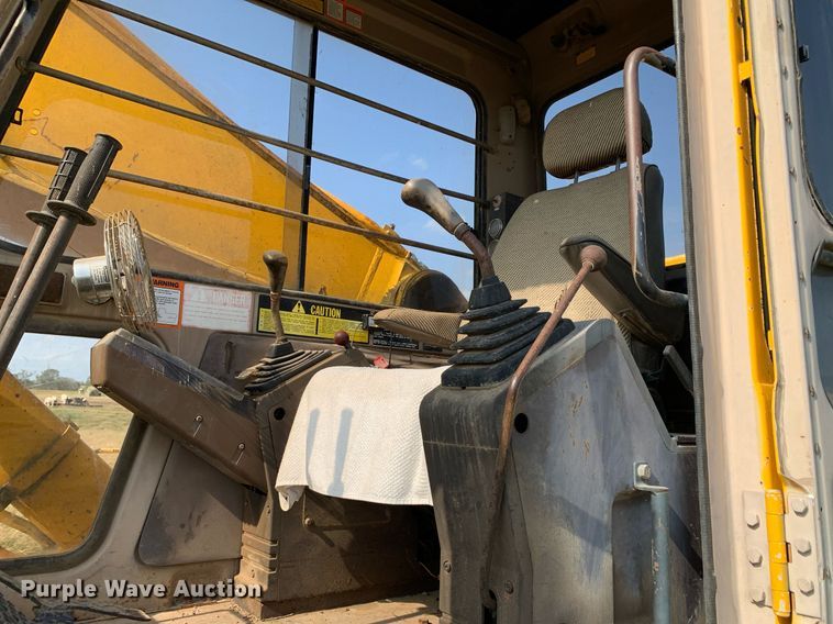 image for item DM1846 1992 John Deere  892D-LC excavator