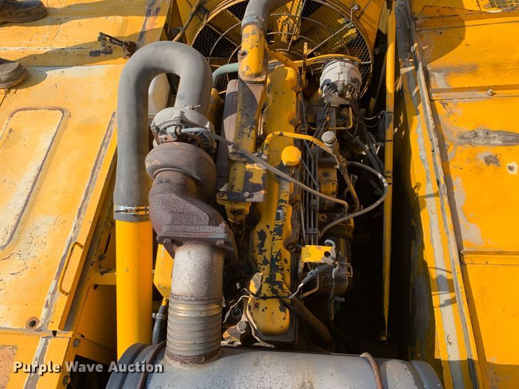 image for item DM1846 1992 John Deere  892D-LC excavator