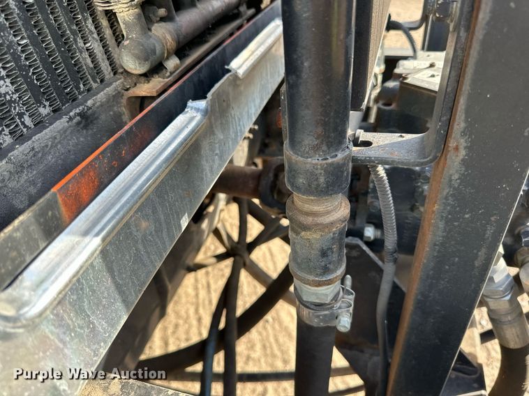 image for item DN0819 1991 International 2554 oil distributor truck