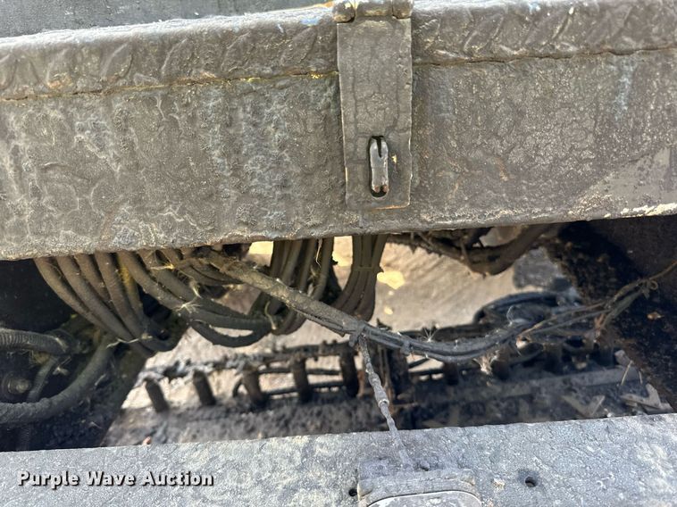 image for item DN0819 1991 International 2554 oil distributor truck