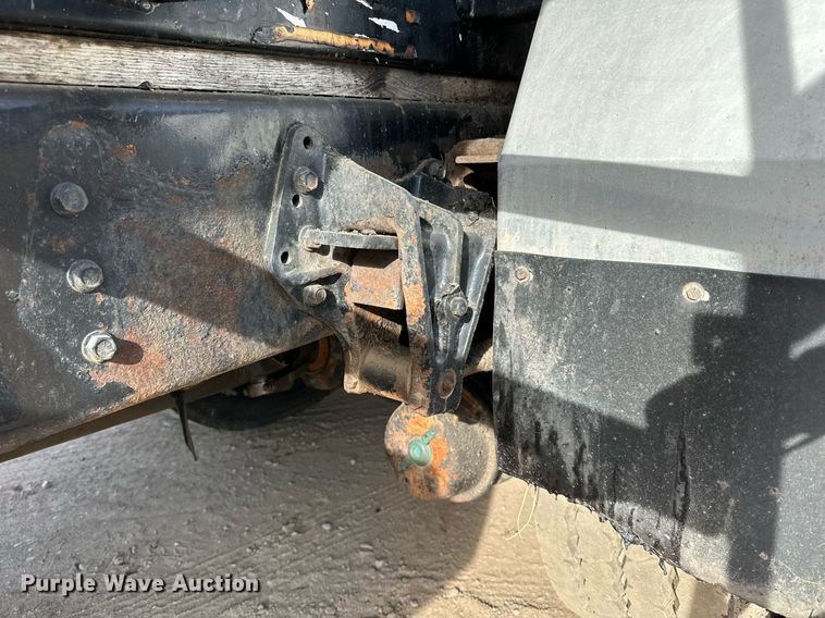 image for item DN0819 1991 International 2554 oil distributor truck