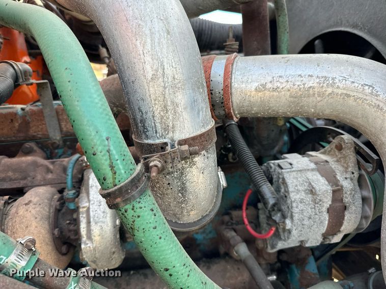 image for item DN0819 1991 International 2554 oil distributor truck