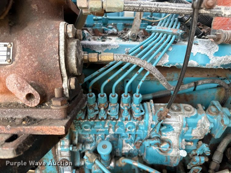 image for item DN0819 1991 International 2554 oil distributor truck