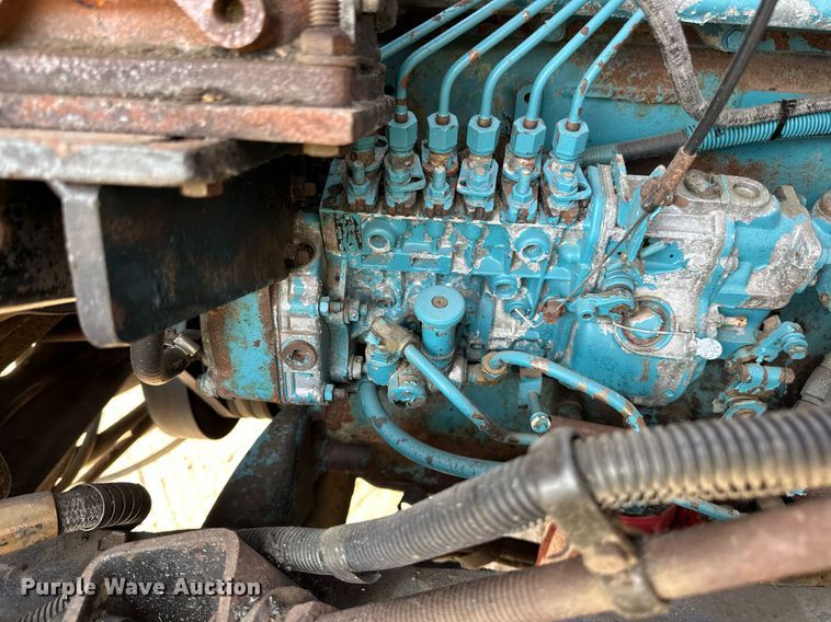 image for item DN0819 1991 International 2554 oil distributor truck