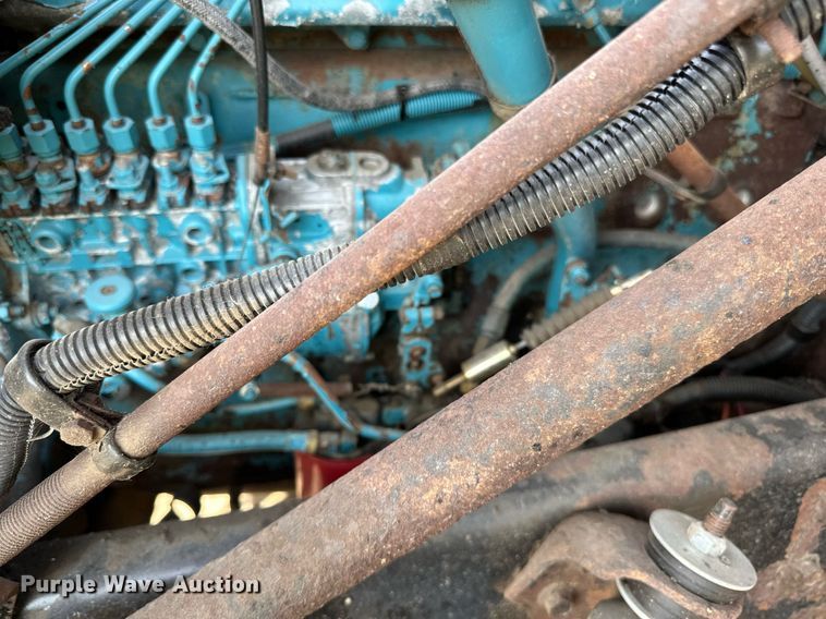 image for item DN0819 1991 International 2554 oil distributor truck