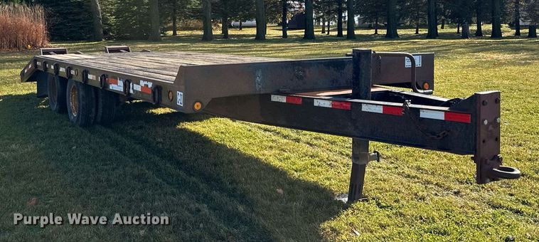 image for item DN0836 2005 Towmaster equipment trailer
