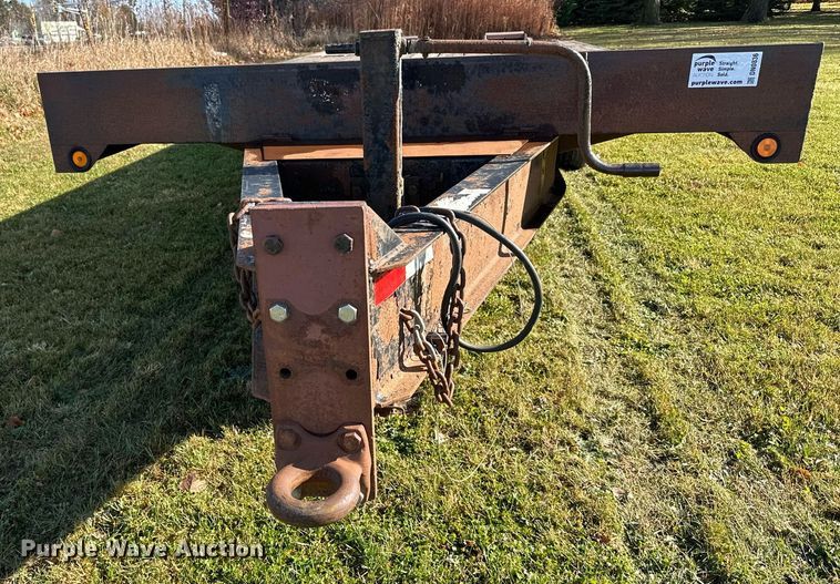 image for item DN0836 2005 Towmaster equipment trailer