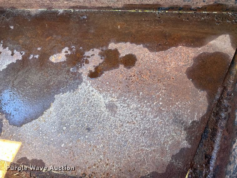 image for item DN0836 2005 Towmaster equipment trailer