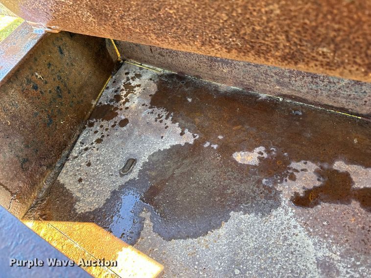 image for item DN0836 2005 Towmaster equipment trailer