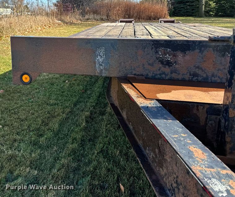 image for item DN0836 2005 Towmaster equipment trailer