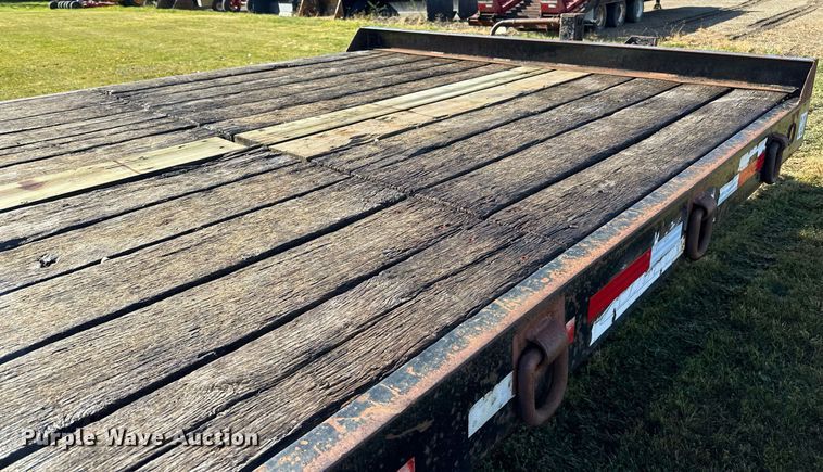 image for item DN0836 2005 Towmaster equipment trailer