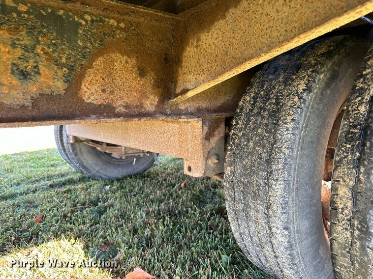 image for item DN0836 2005 Towmaster equipment trailer