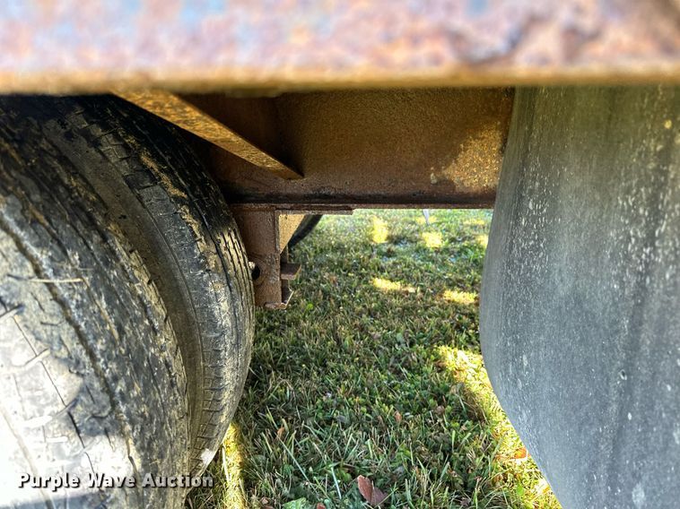 image for item DN0836 2005 Towmaster equipment trailer