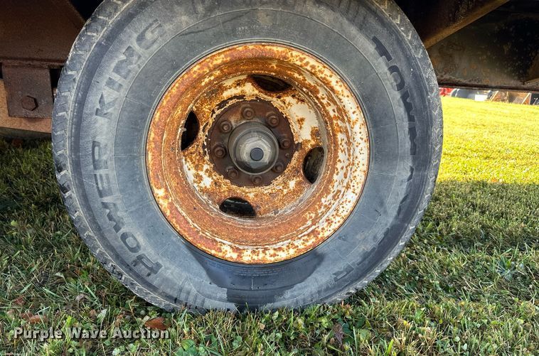 image for item DN0836 2005 Towmaster equipment trailer