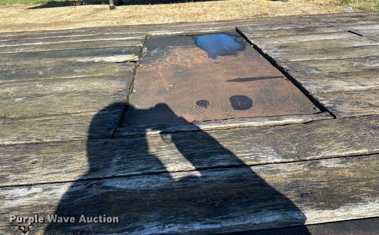 image for item DN0838 2005 Towmaster equipment trailer