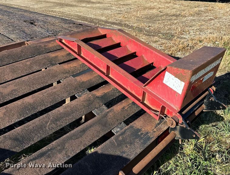 image for item DN0838 2005 Towmaster equipment trailer