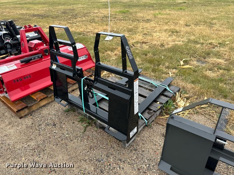 image for item DN0841 Kioti PFW4448S skid steer forks