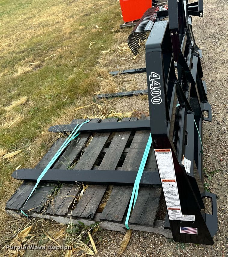 image for item DN0841 Kioti PFW4448S skid steer forks