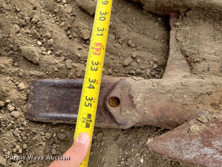 image for item DN3615 1999 Hyundai Robex 130LC-3 excavator