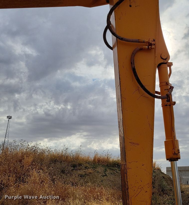 image for item DN3615 1999 Hyundai Robex 130LC-3 excavator