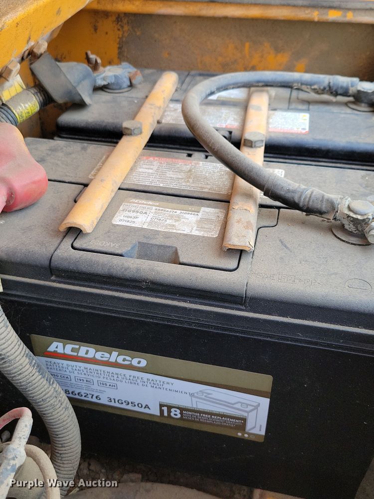 image for item DN3615 1999 Hyundai Robex 130LC-3 excavator