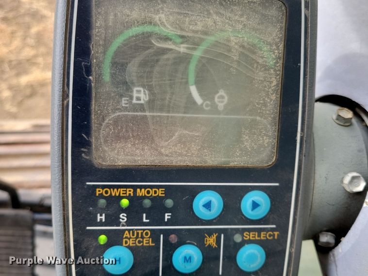 image for item DN3615 1999 Hyundai Robex 130LC-3 excavator