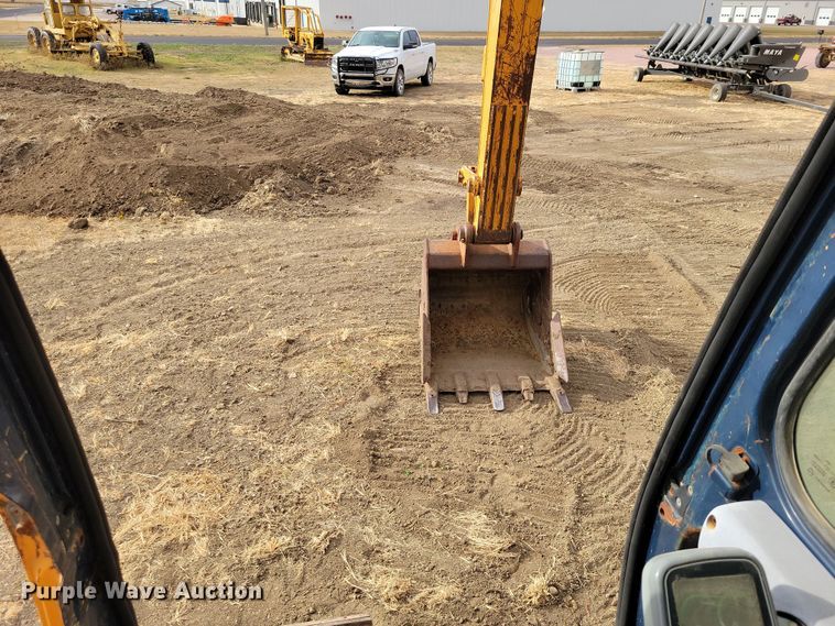 image for item DN3615 1999 Hyundai Robex 130LC-3 excavator