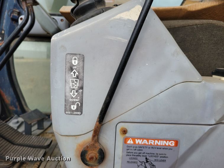 image for item DN3615 1999 Hyundai Robex 130LC-3 excavator