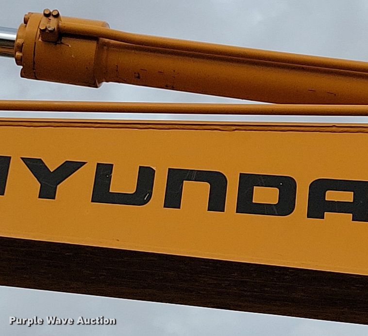 image for item DN3615 1999 Hyundai Robex 130LC-3 excavator