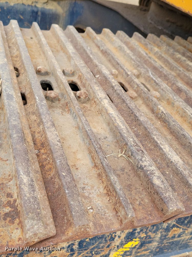 image for item DN3615 1999 Hyundai Robex 130LC-3 excavator