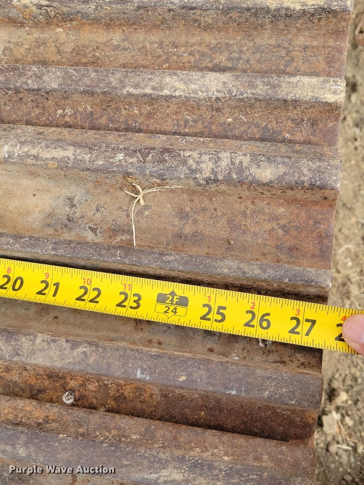 image for item DN3615 1999 Hyundai Robex 130LC-3 excavator