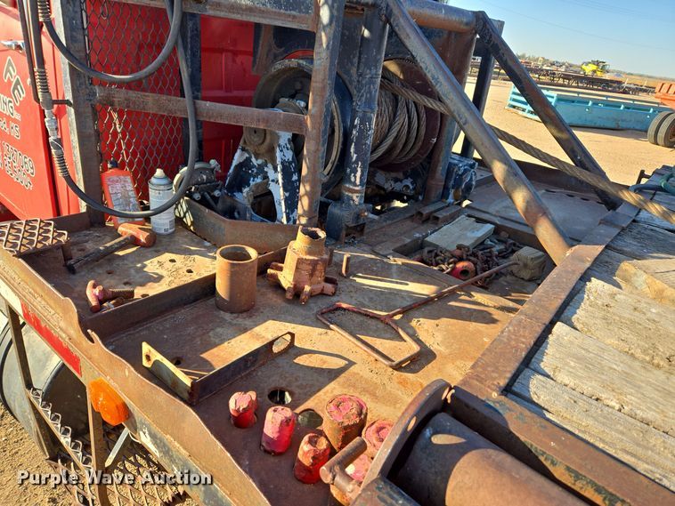 image for item DO1755 1994 Mack RD688S winch truck