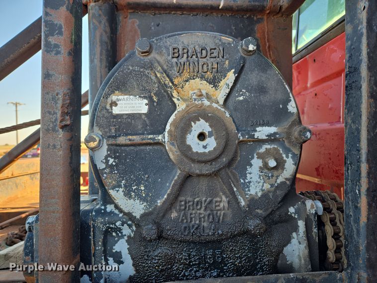 image for item DO1755 1994 Mack RD688S winch truck