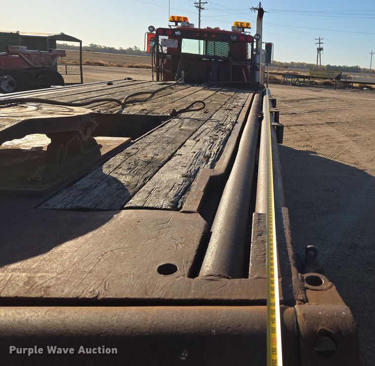 image for item DO1755 1994 Mack RD688S winch truck