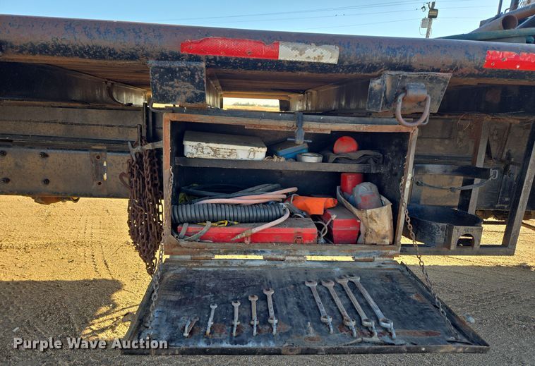 image for item DO1755 1994 Mack RD688S winch truck