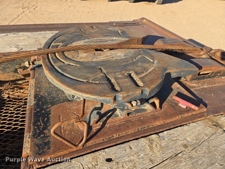 image for item DO1755 1994 Mack RD688S winch truck