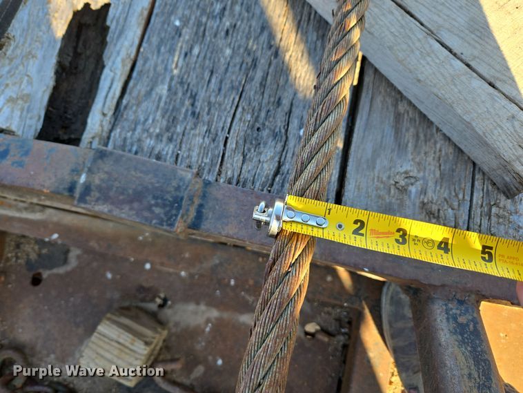 image for item DO1755 1994 Mack RD688S winch truck