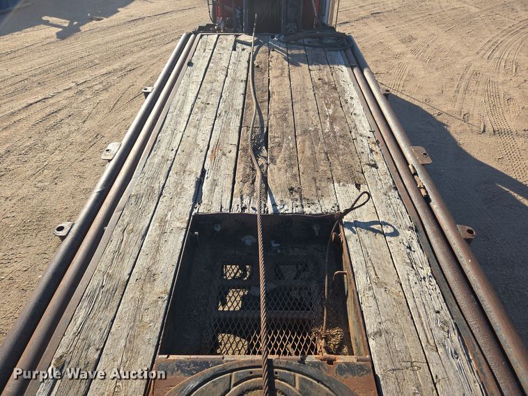 image for item DO1755 1994 Mack RD688S winch truck