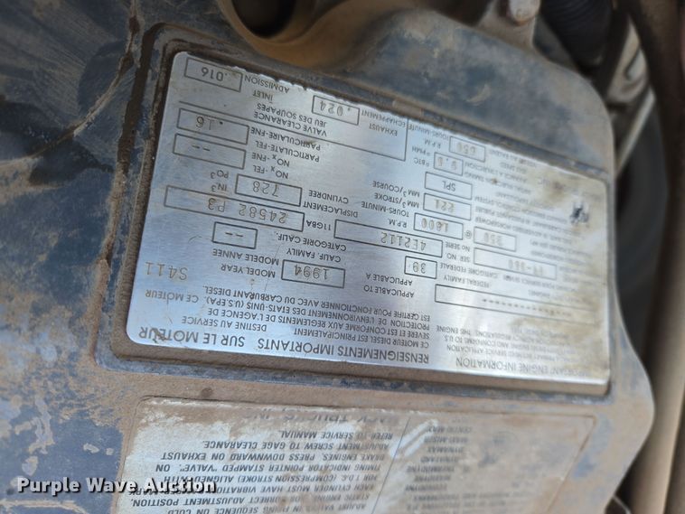 image for item DO1755 1994 Mack RD688S winch truck