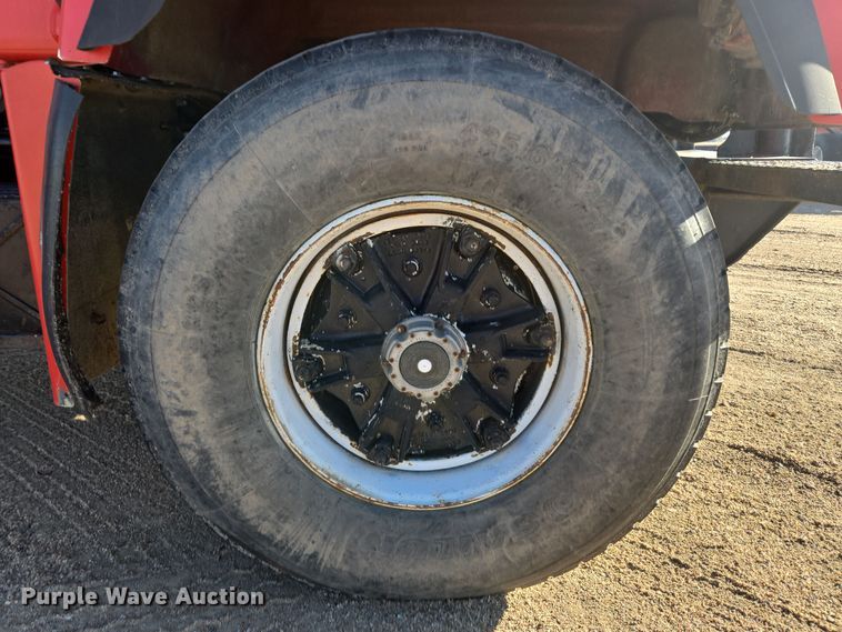 image for item DO1755 1994 Mack RD688S winch truck