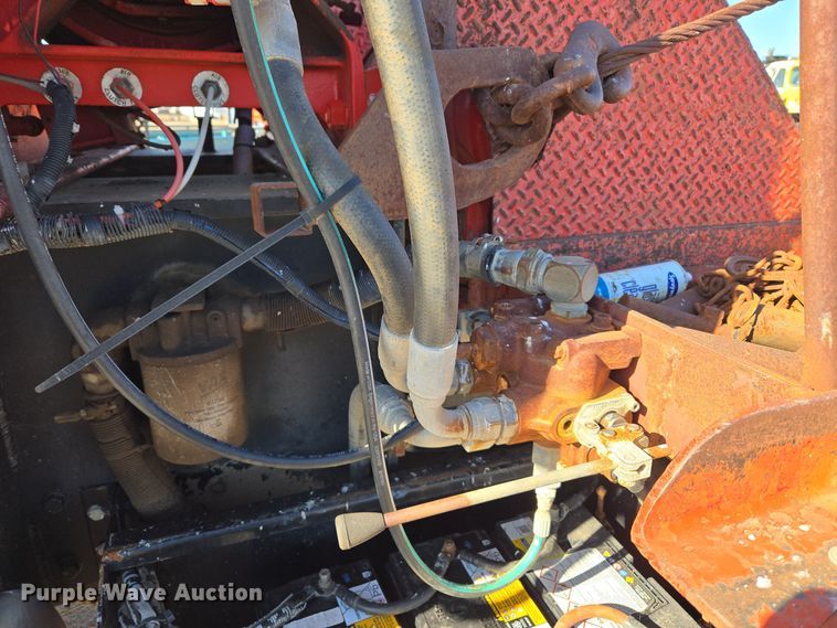 image for item DO1756 1999 Western Star 4964EX winch truck