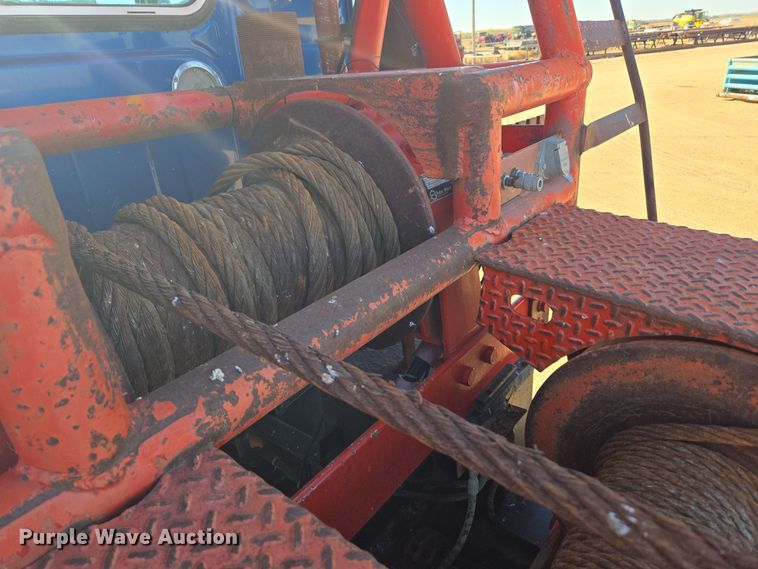 image for item DO1756 1999 Western Star 4964EX winch truck