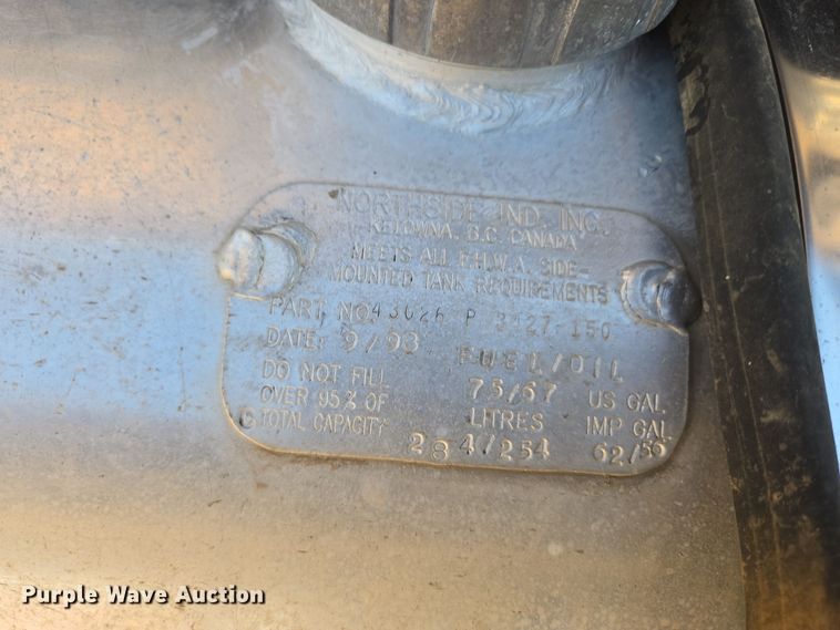 image for item DO1756 1999 Western Star 4964EX winch truck